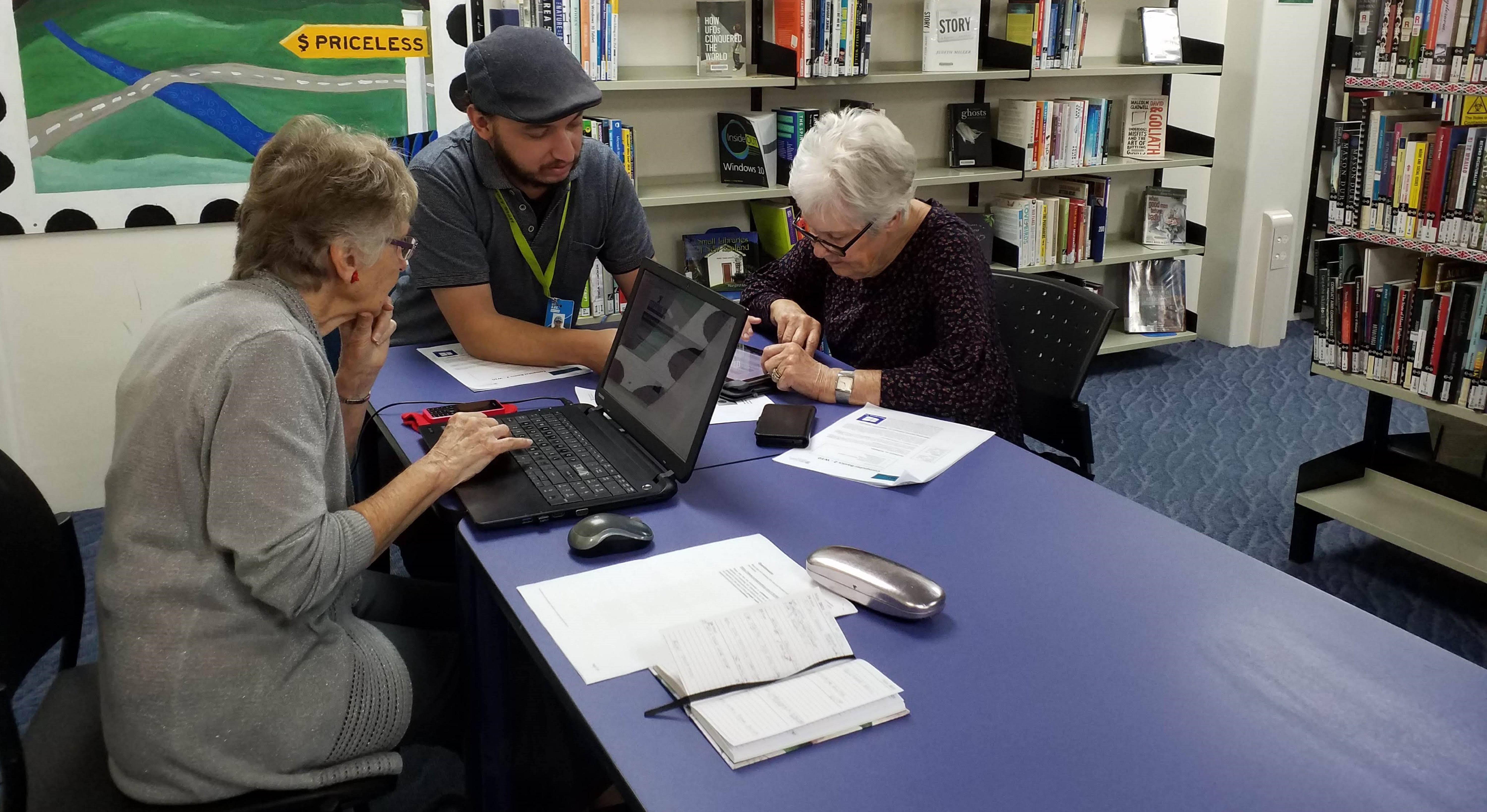 Libraries continue free introductory computer training classes